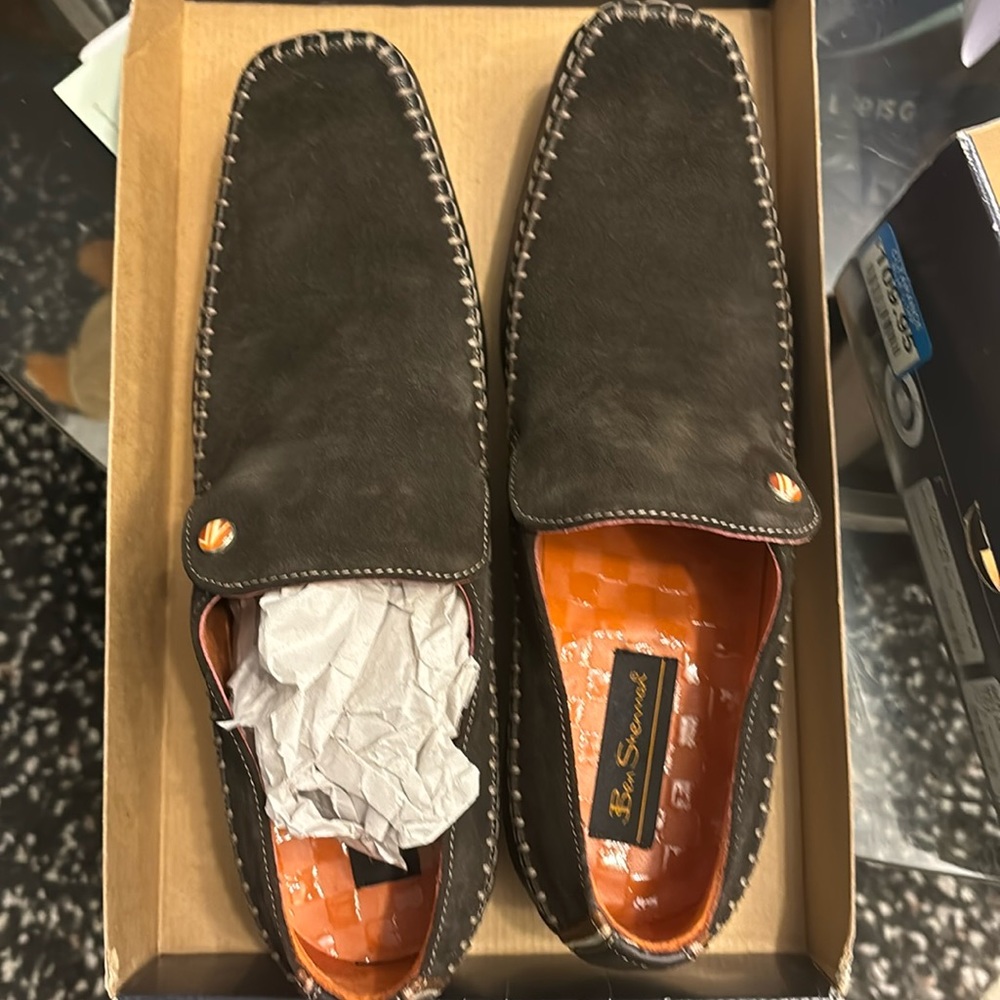 Ben Sherman dressing shoe with size 10